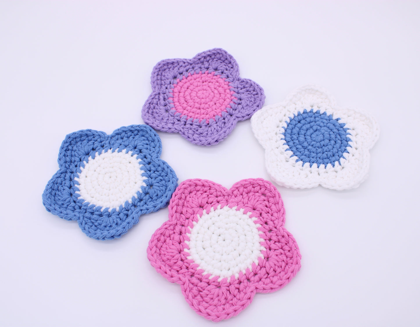 White/Blue Flower Coaster