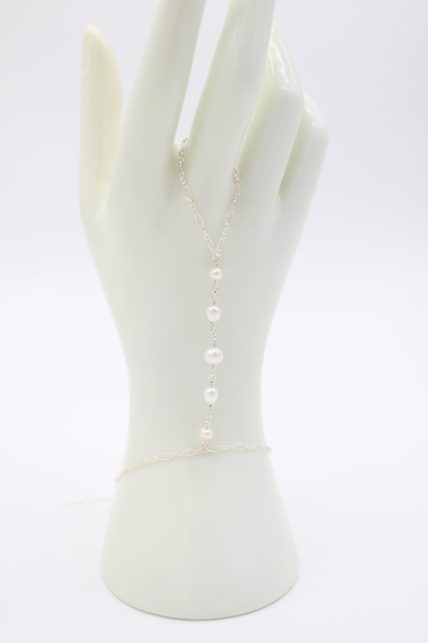 Pearl Handchain