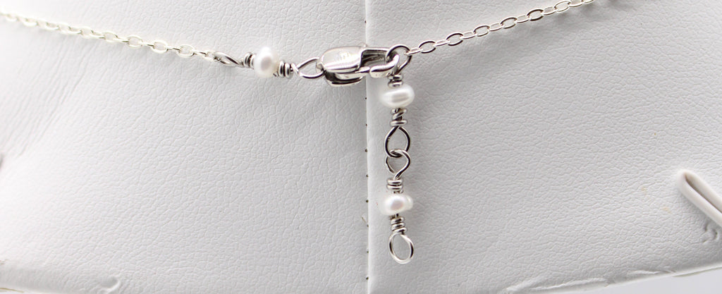 Solitaire Pearl Necklace
