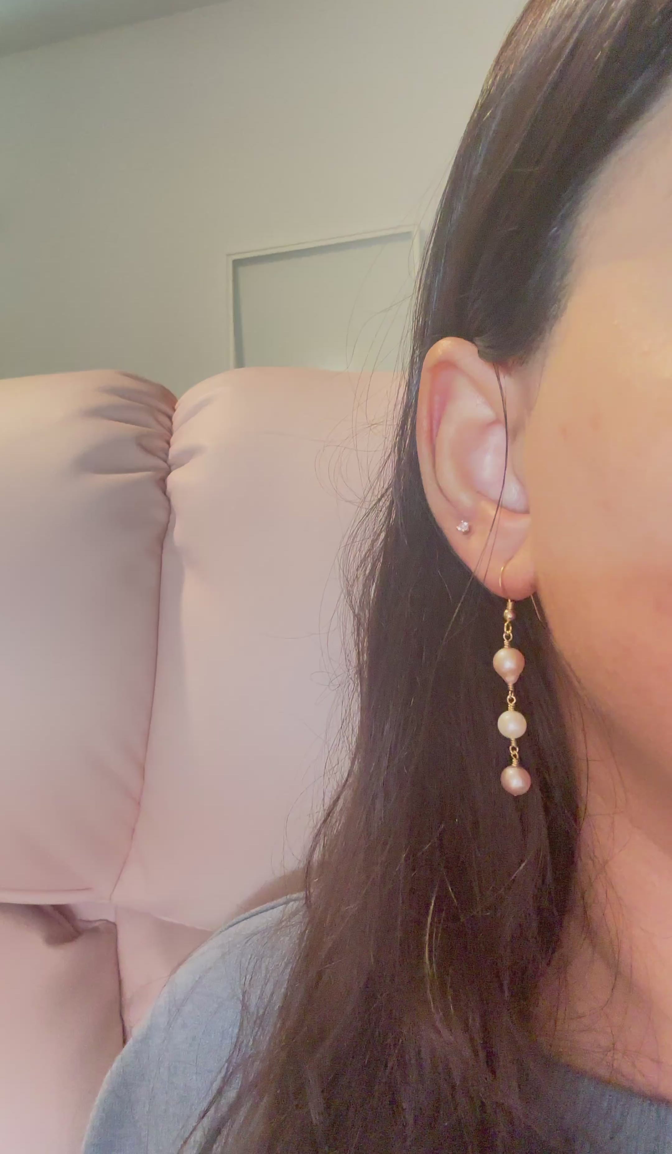 Selene Pearl Earrings