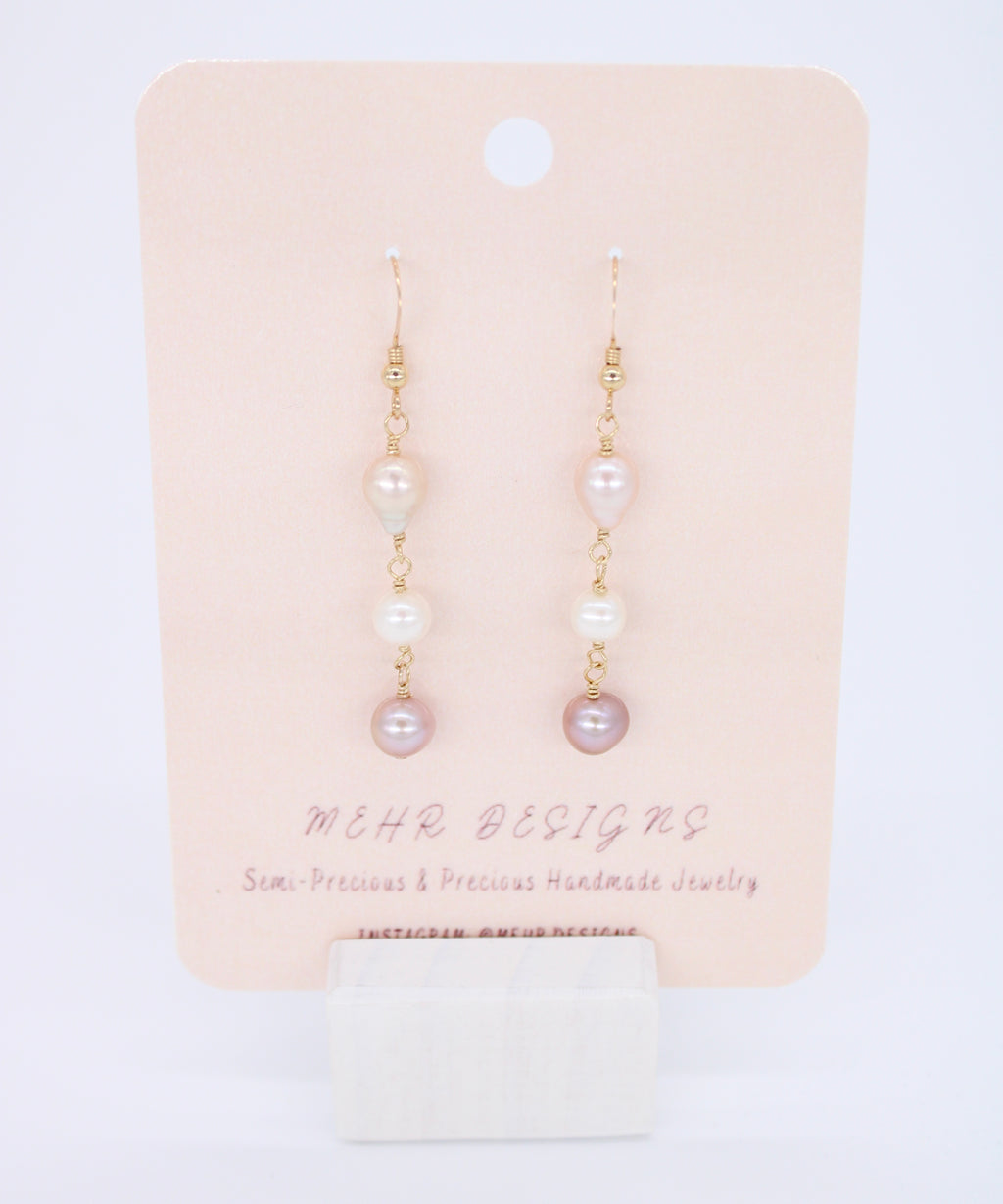 Selene Pearl Earrings