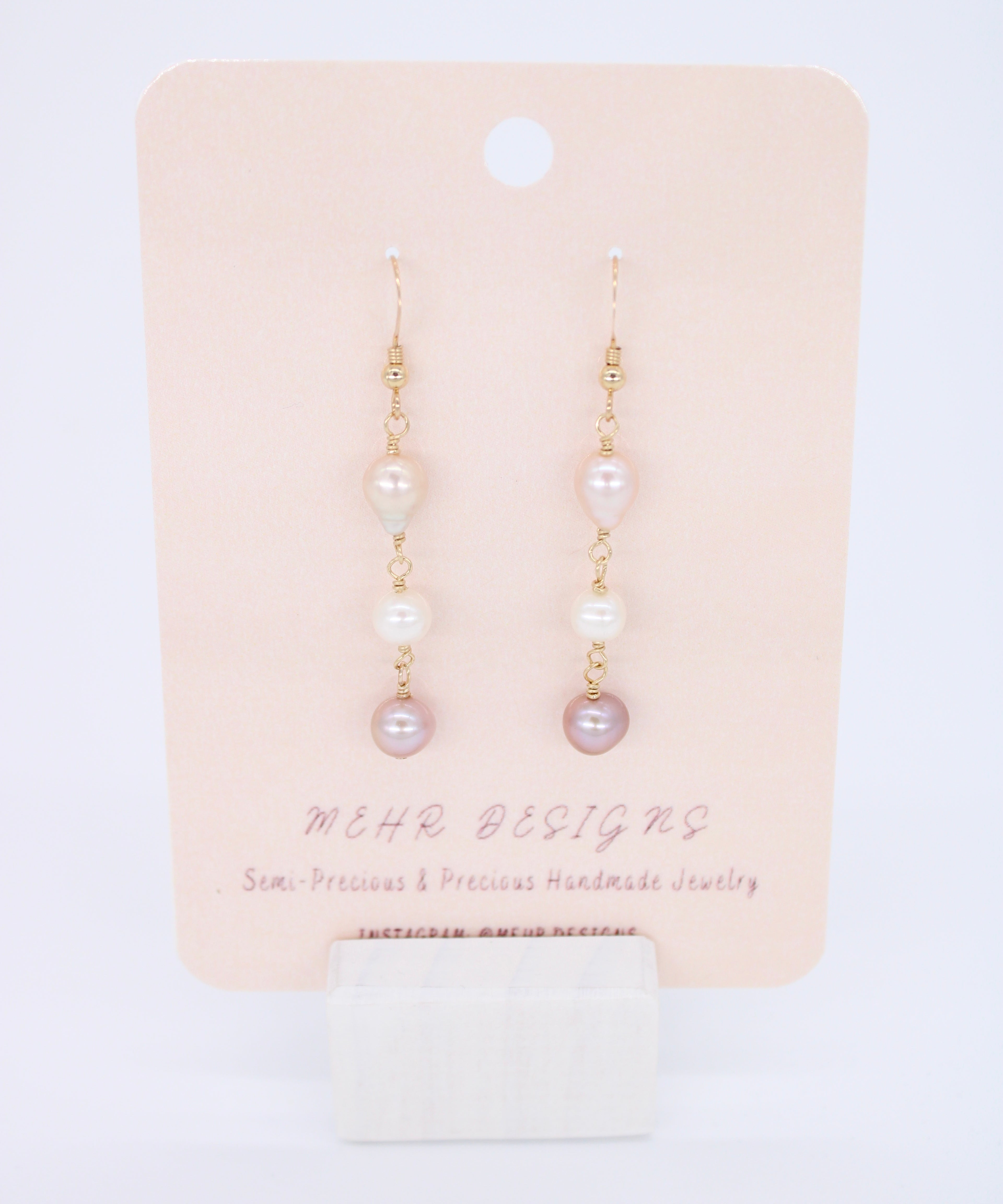 Selene Pearl Earrings