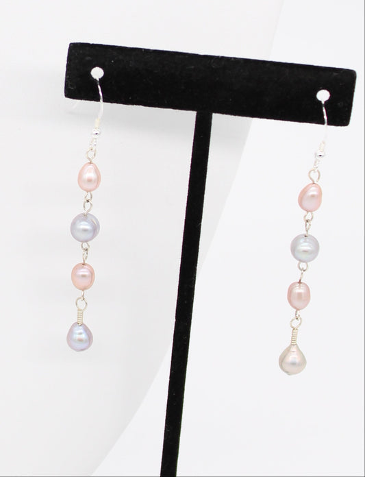 Luna Pearl Earrings